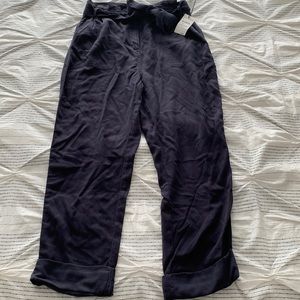 New with tags. Paper bag linen pants. Size 10. Navy